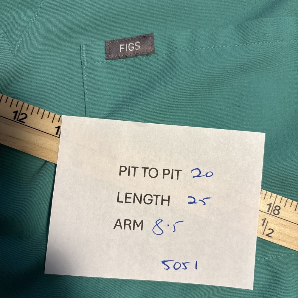 FIGS Size Medium Top Yoga Pants size L Scrub Set teal blue Women - Picture 6 of 13